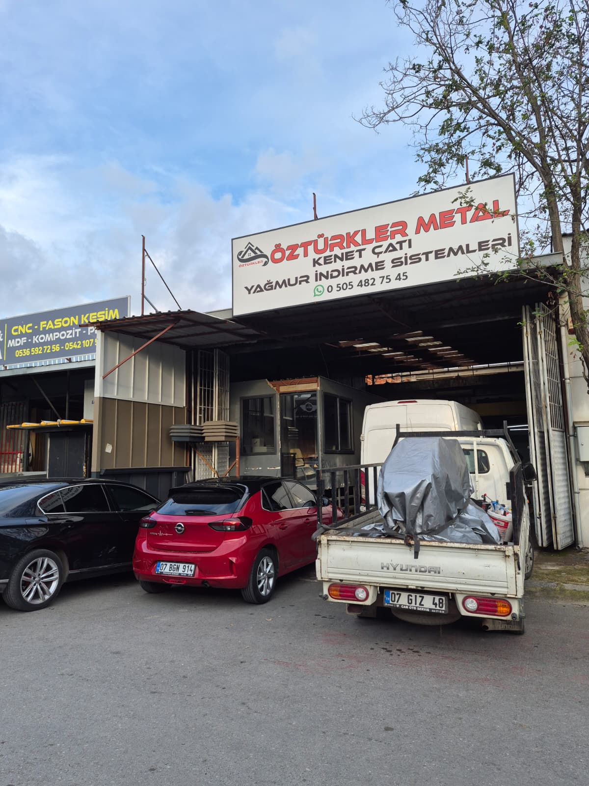 Akdeniz Sanayi Sitesi'ndeki iş yerimiz
